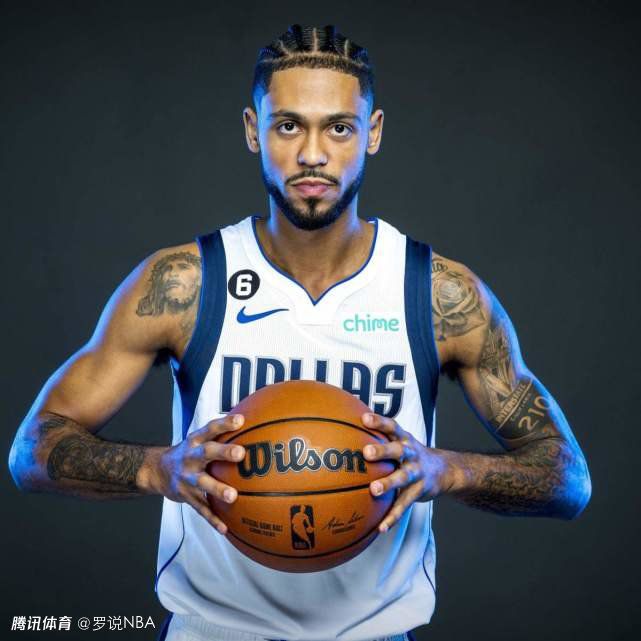 想到这里，她急忙道：那我现在也过去吧，咱们在看守所见。